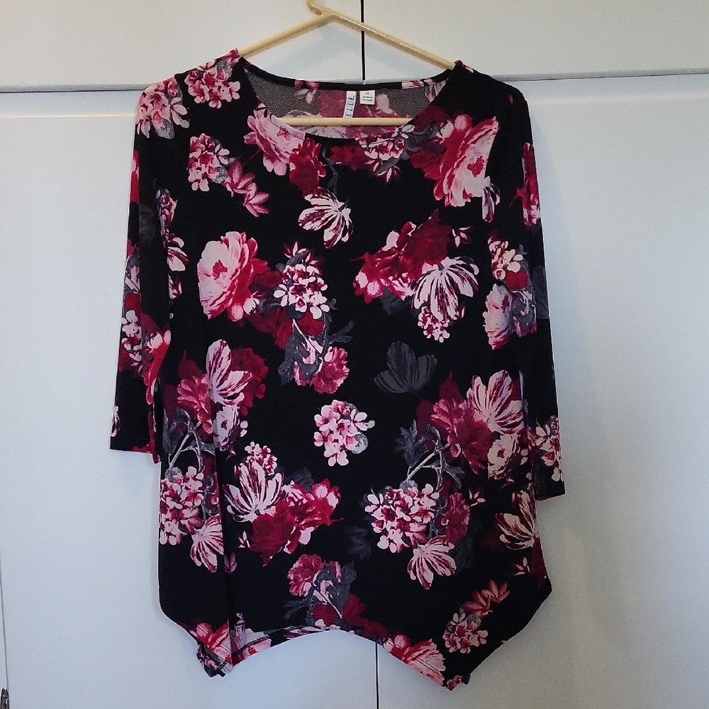 ELLE Floral Black and Pink Women's Top